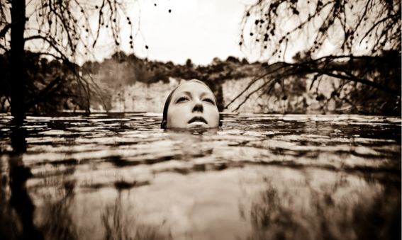 © Neil Craver woman underwater